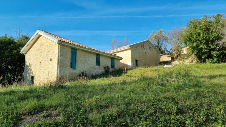 a finir de rénover · à Saint-Michel-de-Villadeix · 80 000 €