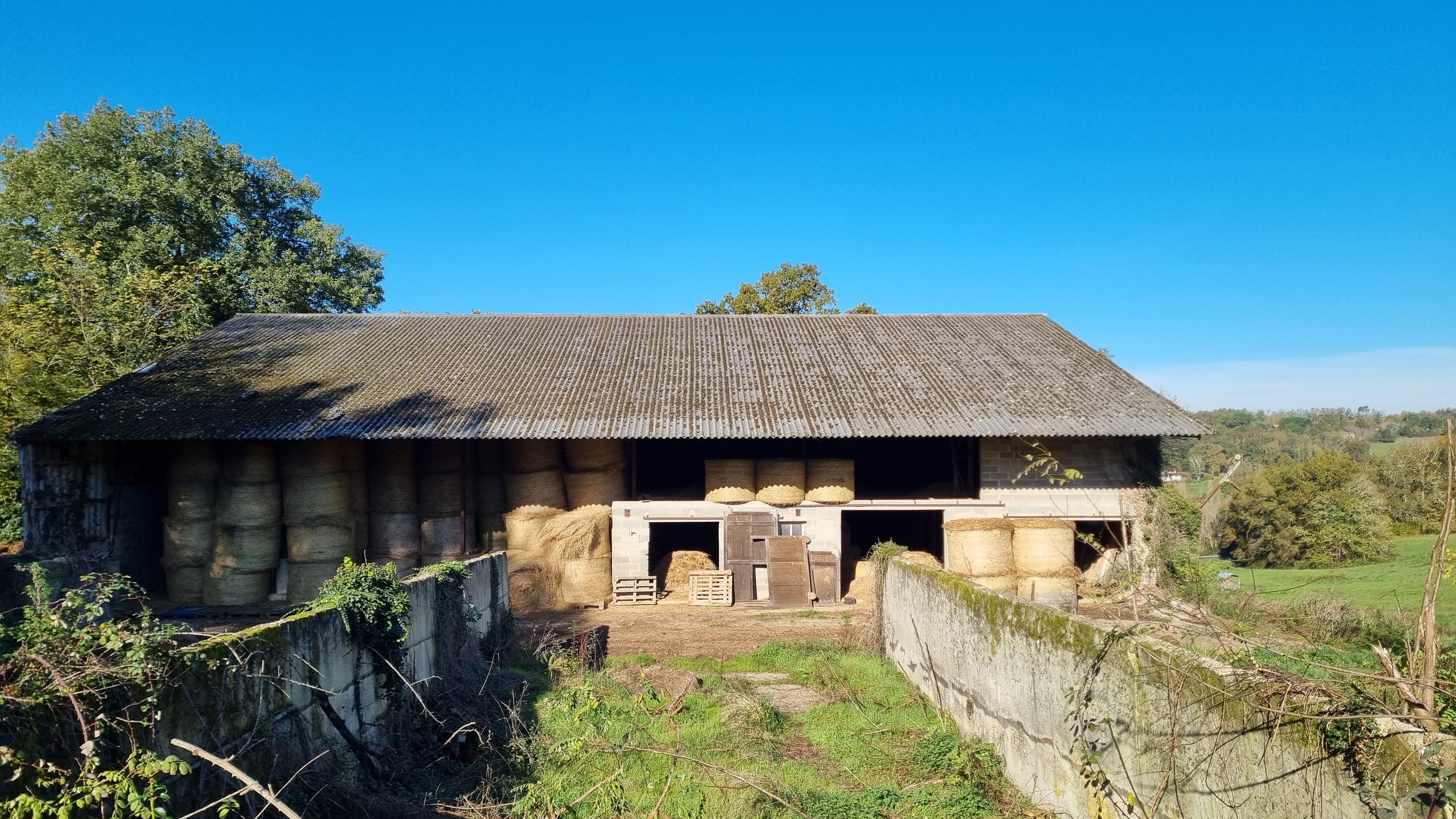 Hangar à Vergt à Vergt