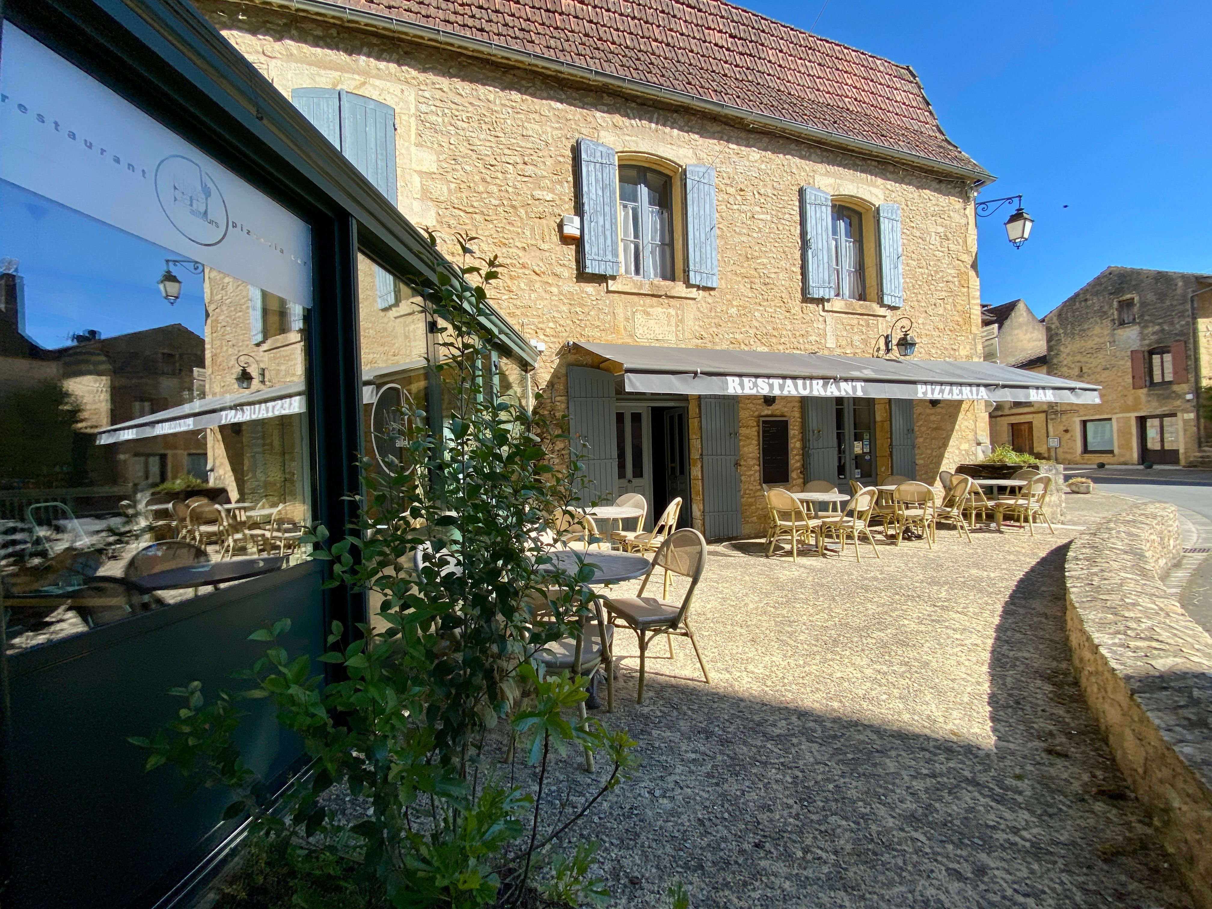 Restaurant à vendre ( murs et fond) à Chalagnac
