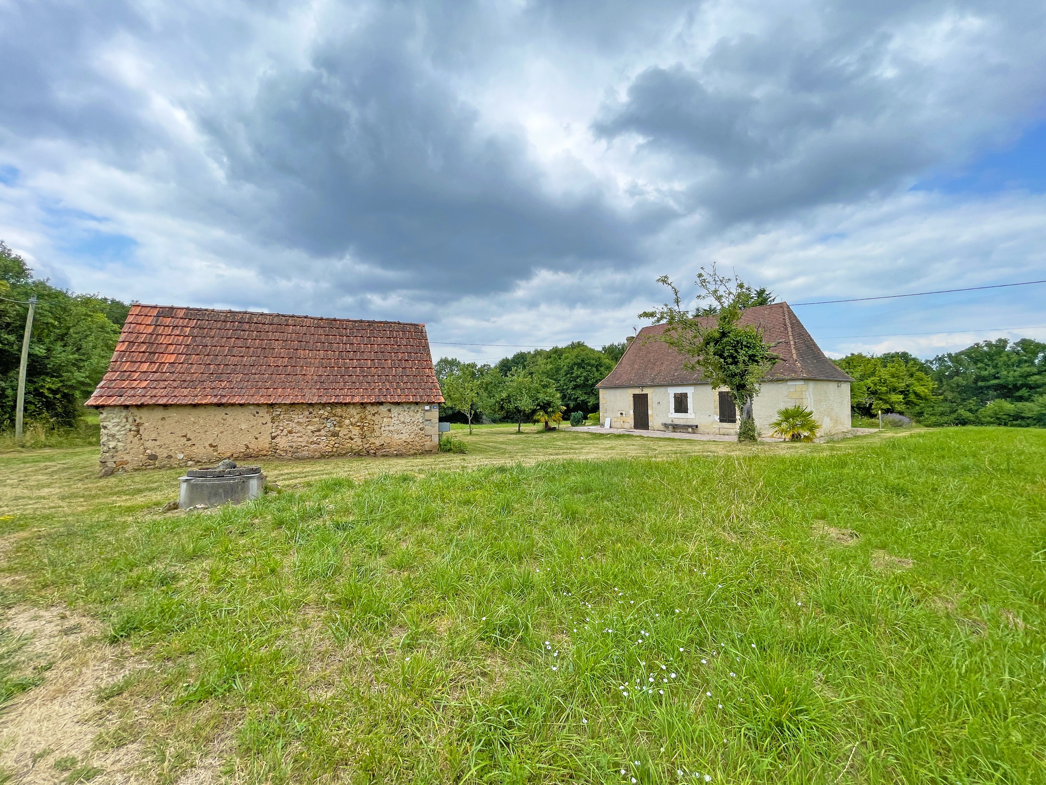 Maison sur 3.5 hectares à Lacropte