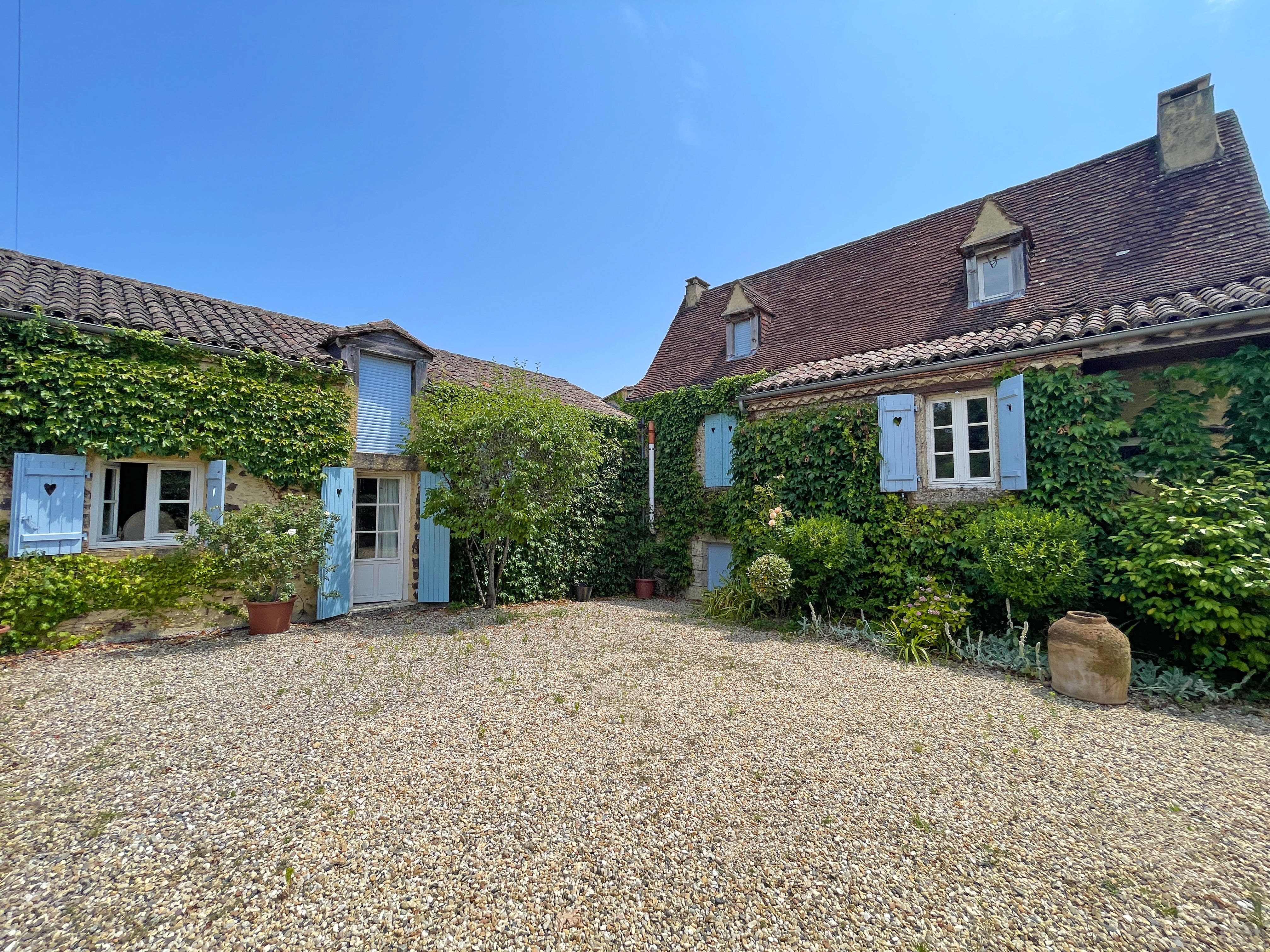 Maison, gite, piscine, étang à Chalagnac