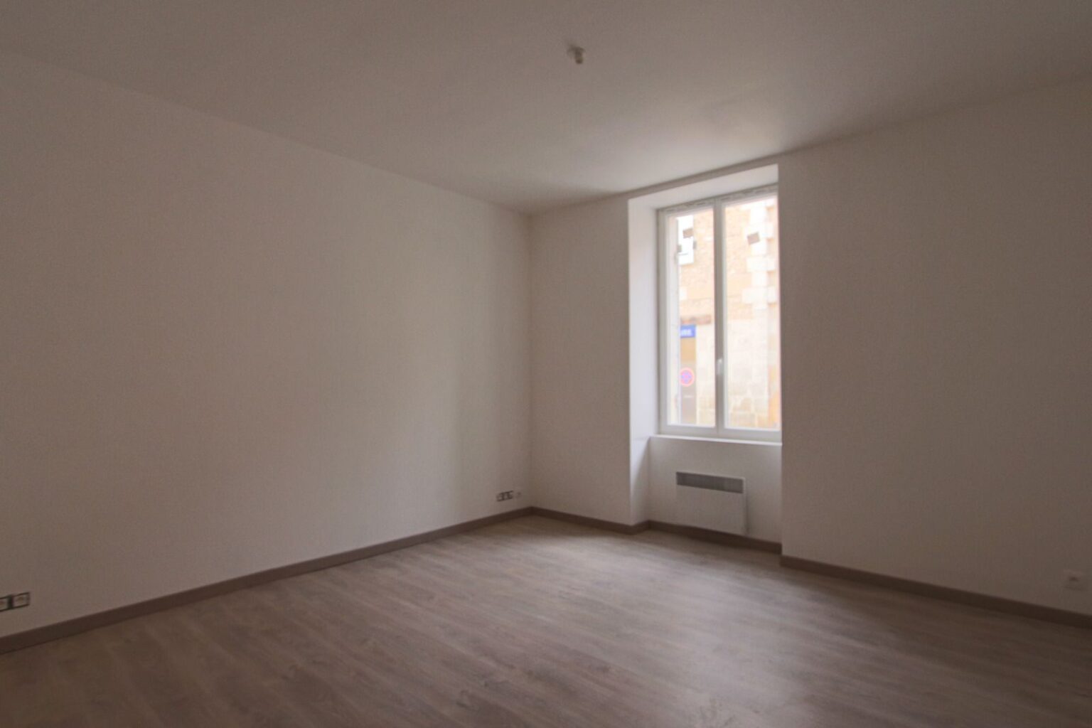 Local commercial 1 pièce 17 m² · à Vergt · 17 m² · 270 €/mois