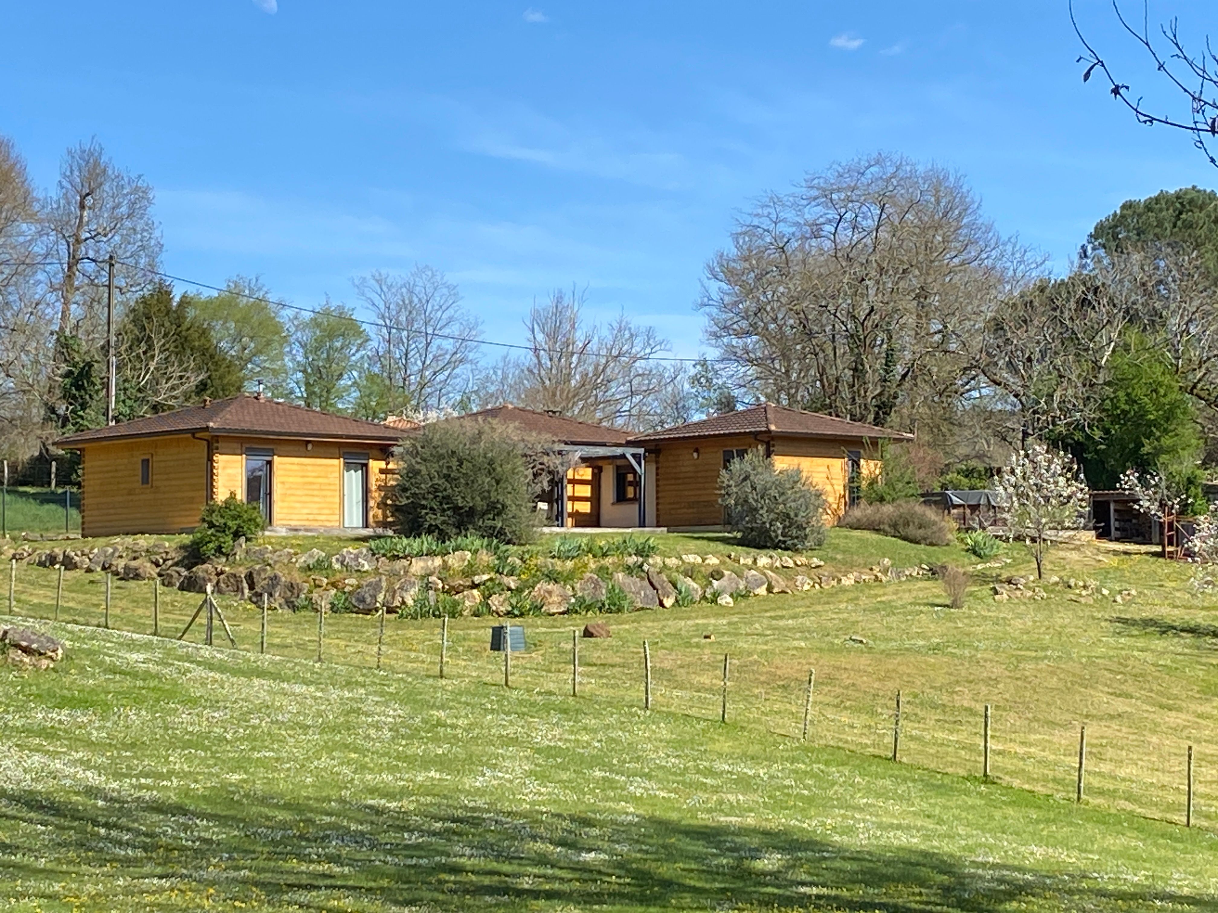 Maison bois au Bugue à Chalagnac