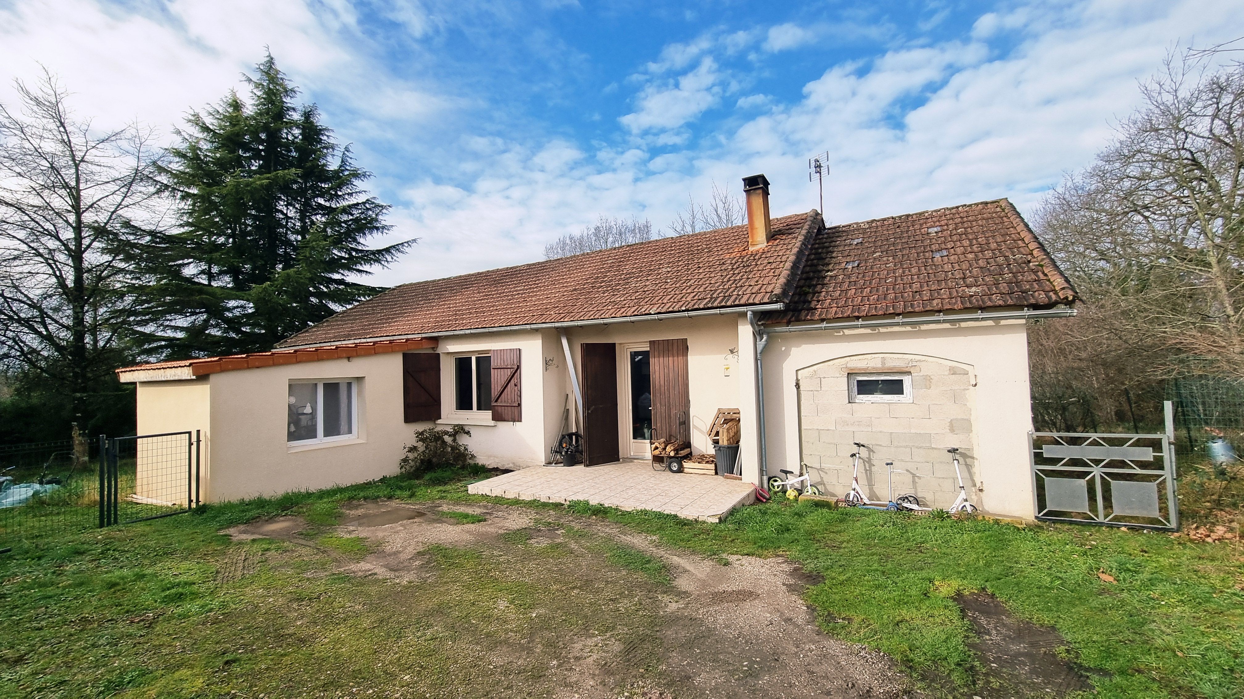 Maison à Douville à Chalagnac