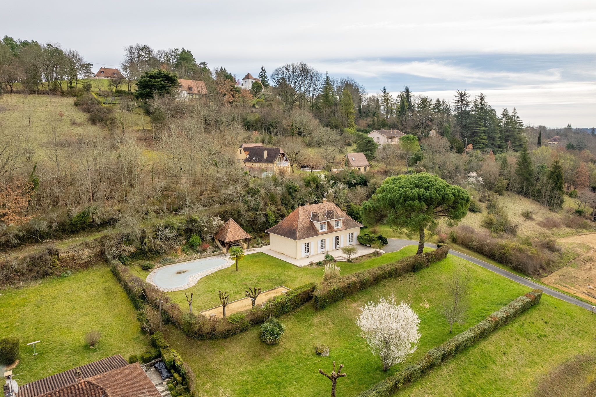 Maison périgourdine avec piscine au Bugue à Chalagnac