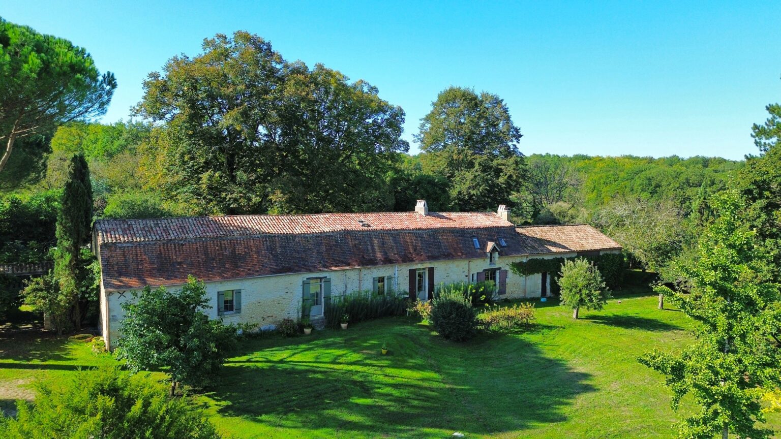 Maison 247 m² · à Bergerac · 247 m² · 799 700 €