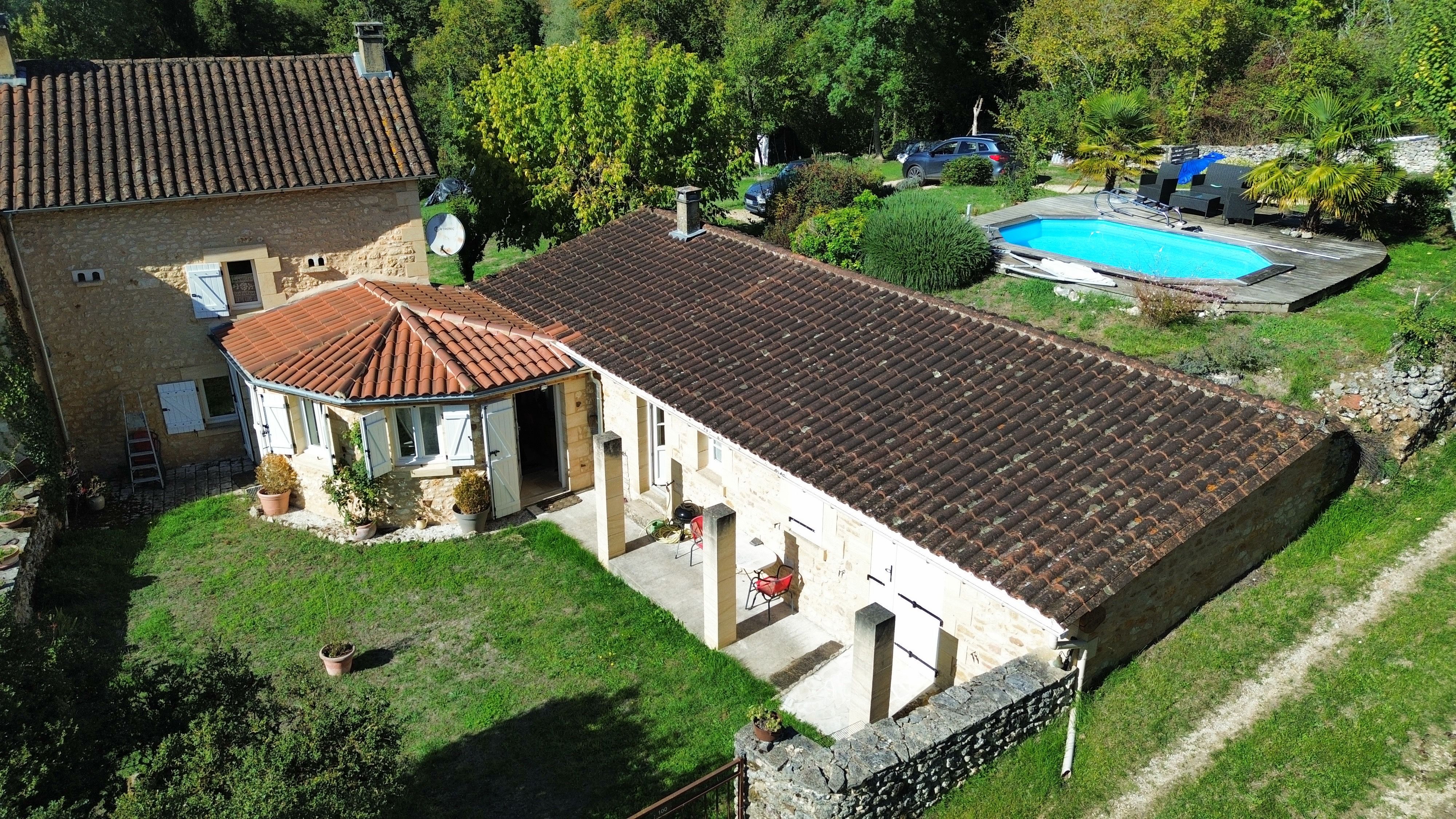 Maison À Vendre à Val de Louyre et Caudeau
