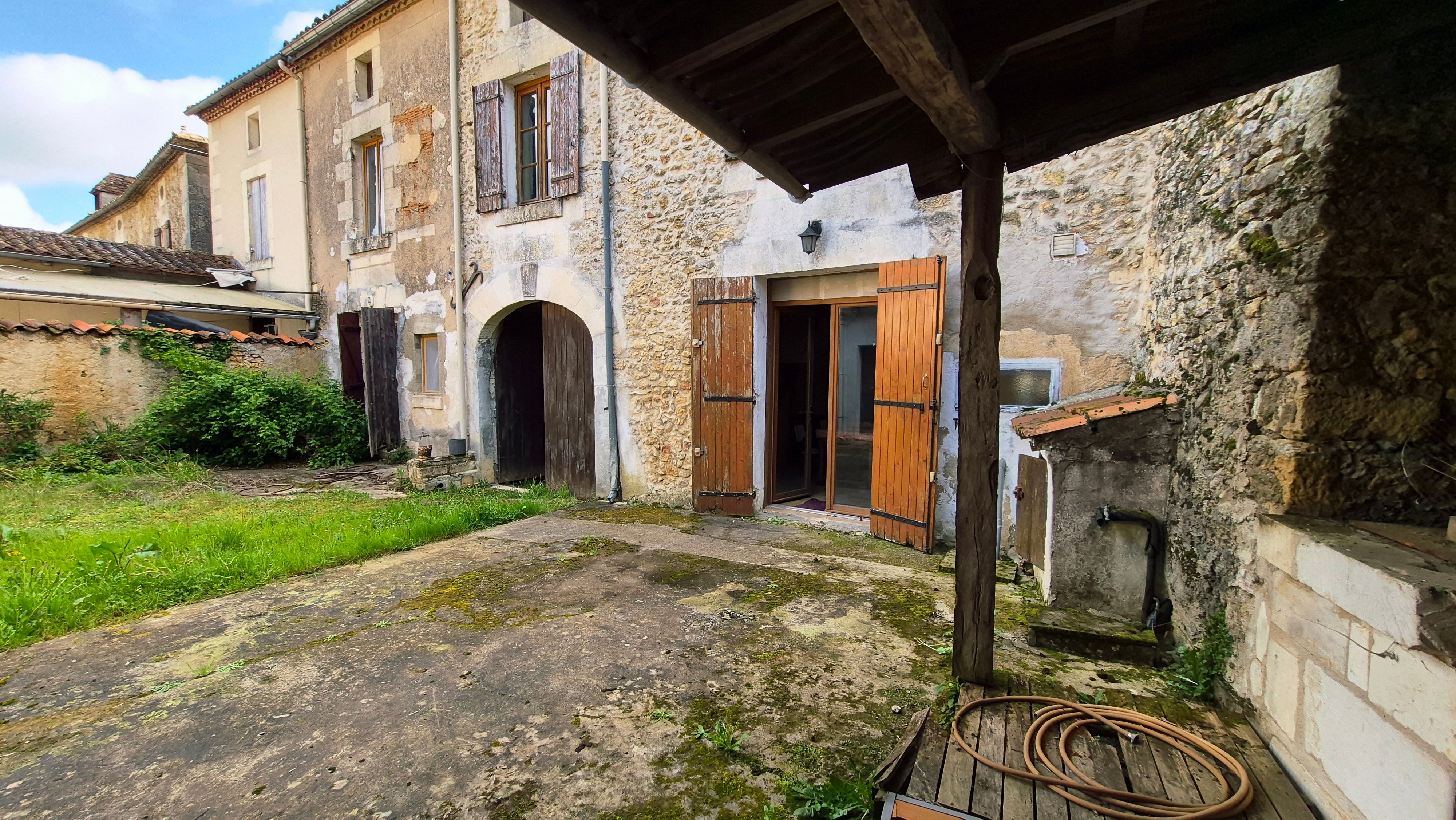 Habitation ou investissement locatif à Saint-Mayme-de-Péreyrol