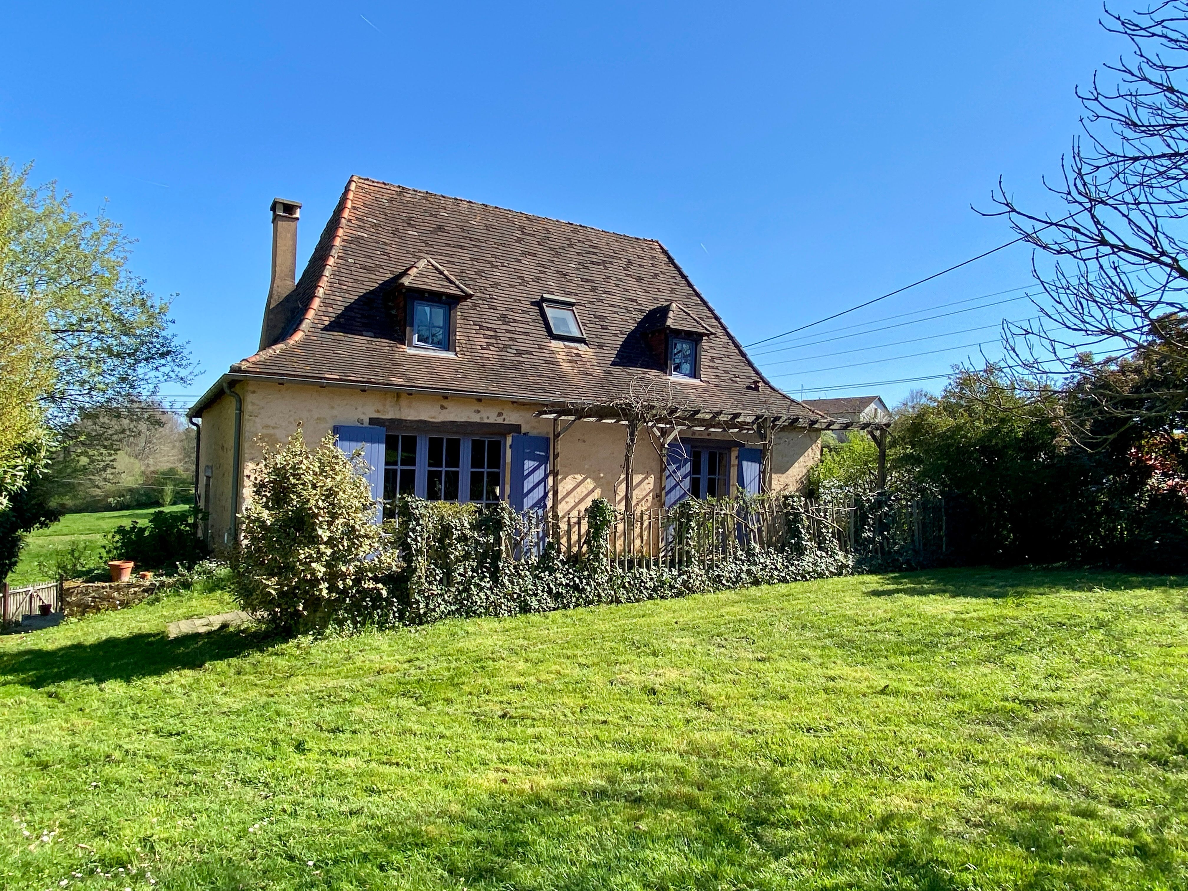 Bien de charme avec piscine et vue panoramique à Val de Louyre et Caudeau