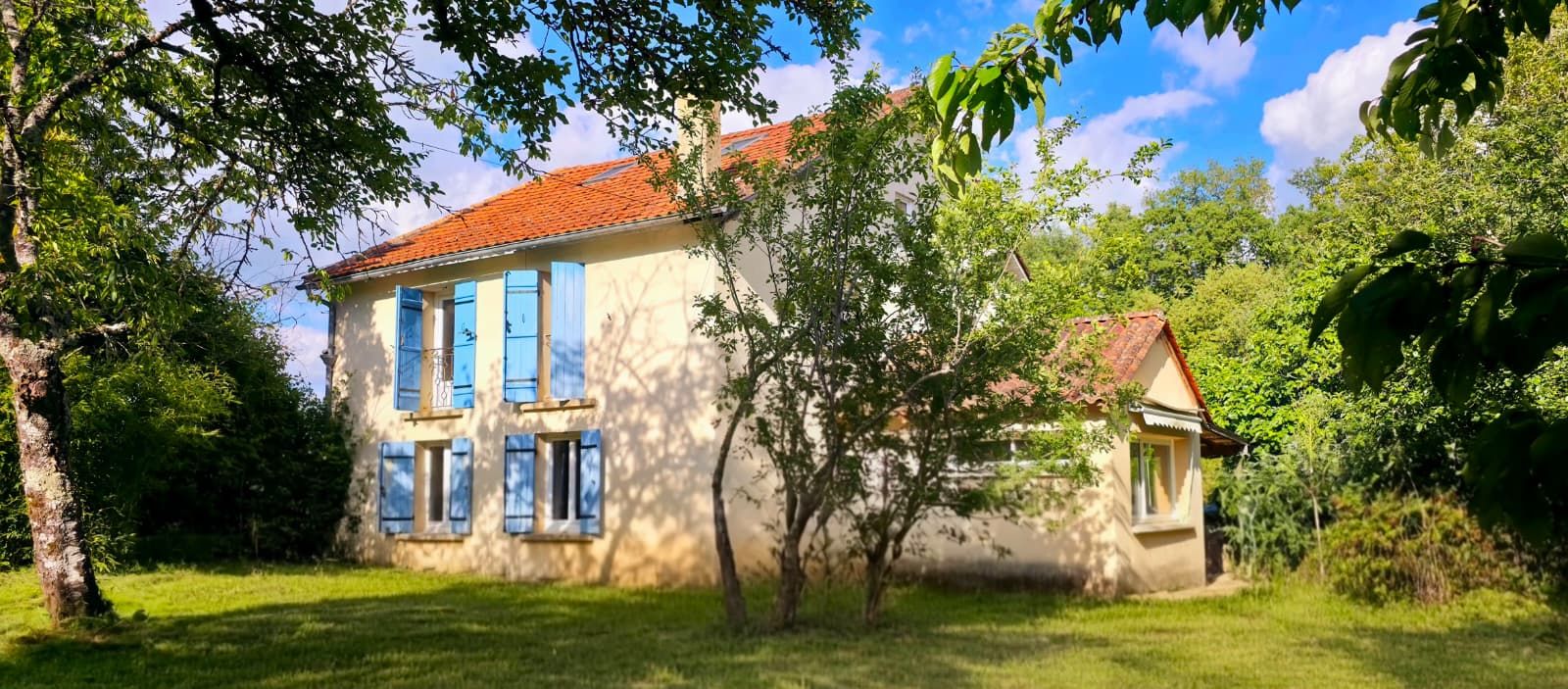 Maison de campagne au calme à Saint-Amand-de-Vergt