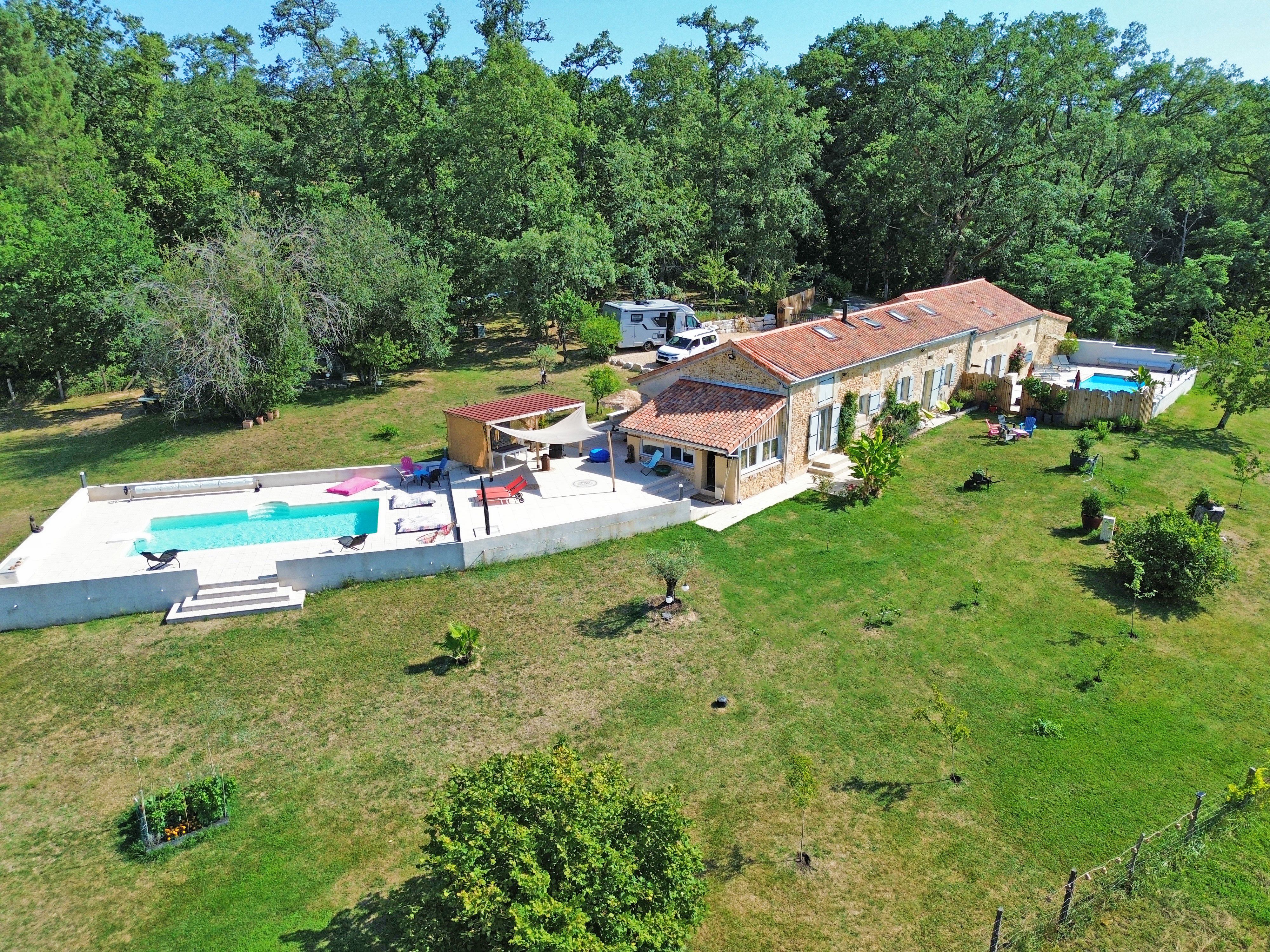Deux maisons, deux piscines, pas de voisin, vue dégagée à Chalagnac